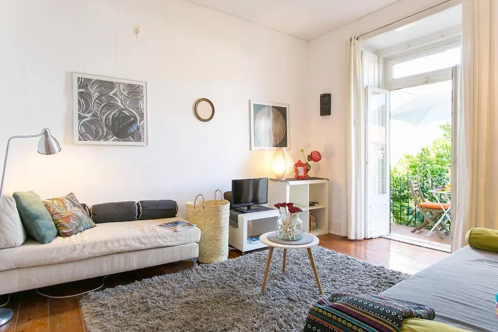 Principe Real Orange Tree W/ View 3 Bedrooms Flat!